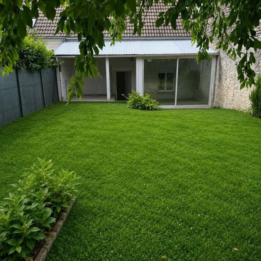 Image Jardin à  maison individuelle de Sermaises