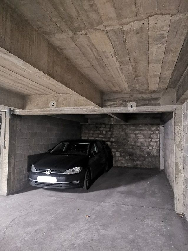 Image Place de parking à parking de 9 Rue du Delta