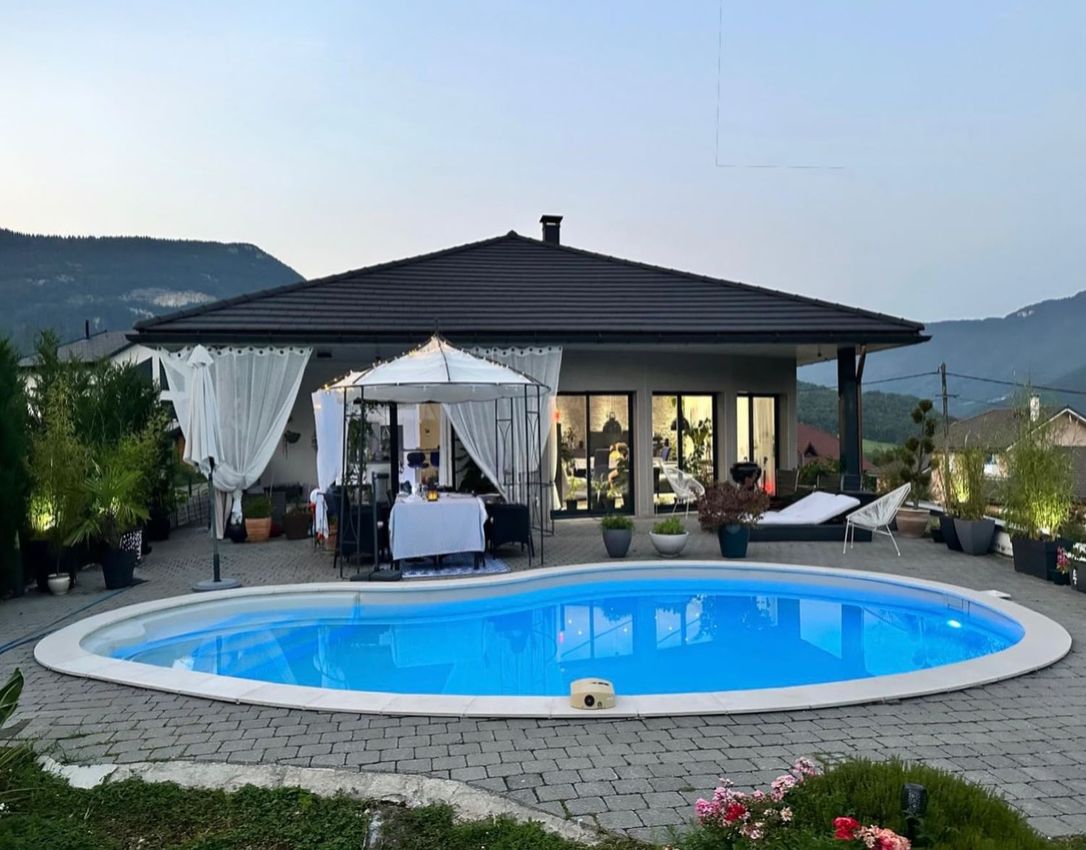 Image Piscine à  maison individuelle de Champfromier