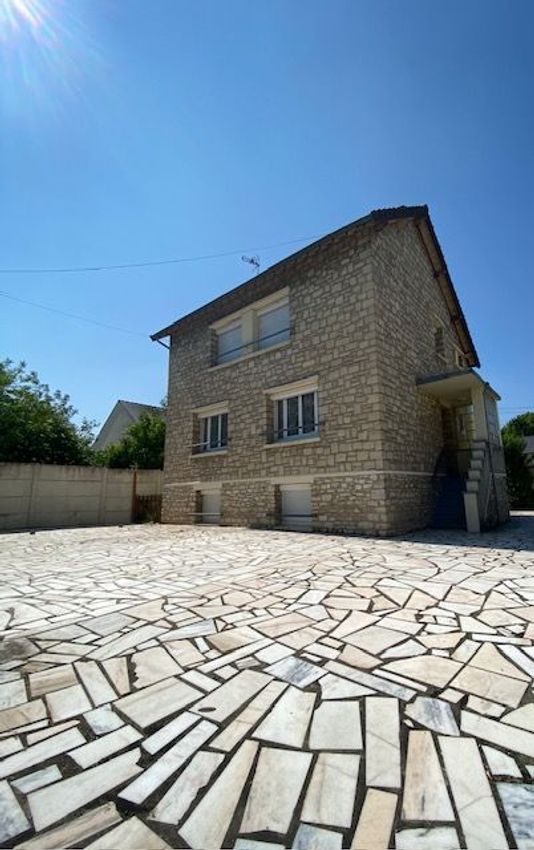 Image Façade à  maison individuelle de Persan