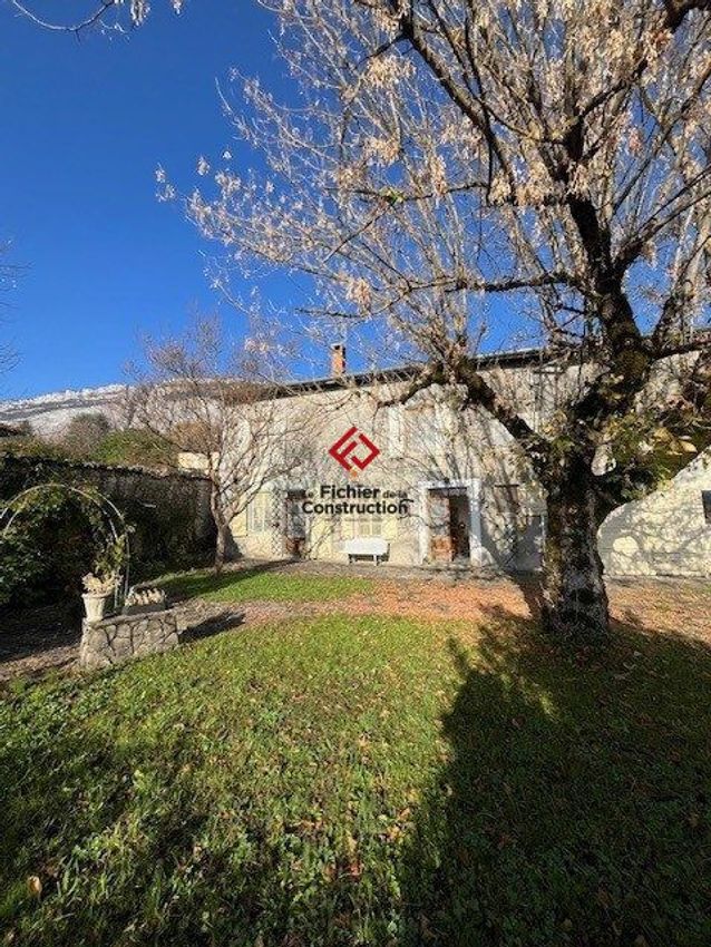 Image Façade à  maison individuelle de 233 Chemin du Servage
