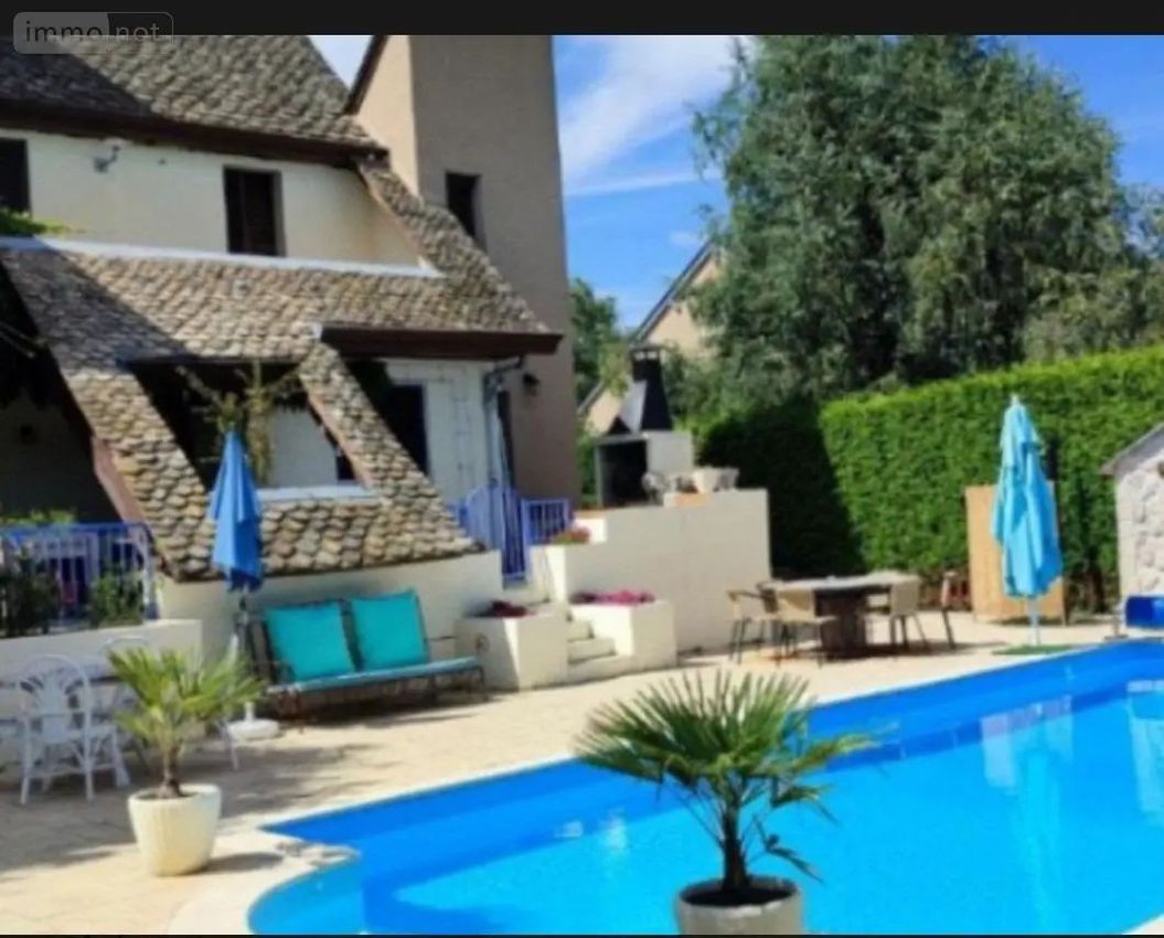 Image Piscine à  maison individuelle de Baraqueville