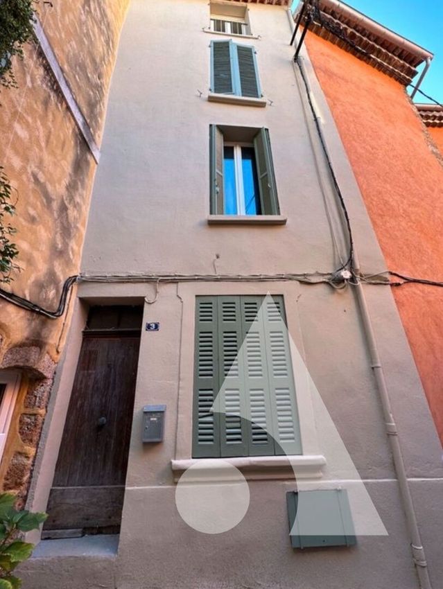 Image Vue à  maison de village de Salernes