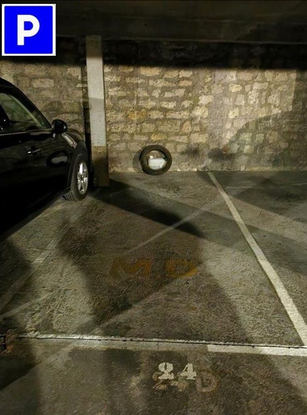 Image Place de parking à parking de Violet Commerce