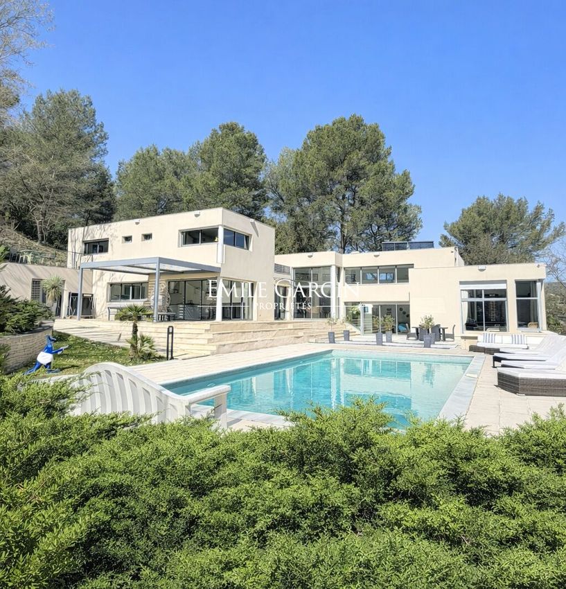 Image Piscine à  maison individuelle de Meyreuil