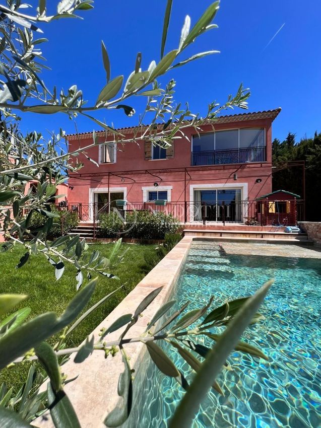 Image Piscine à  maison individuelle de Velleron