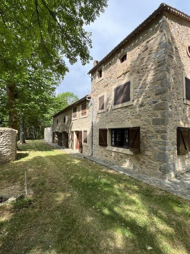 Image Façade à  propriété agricole de Villardebelle