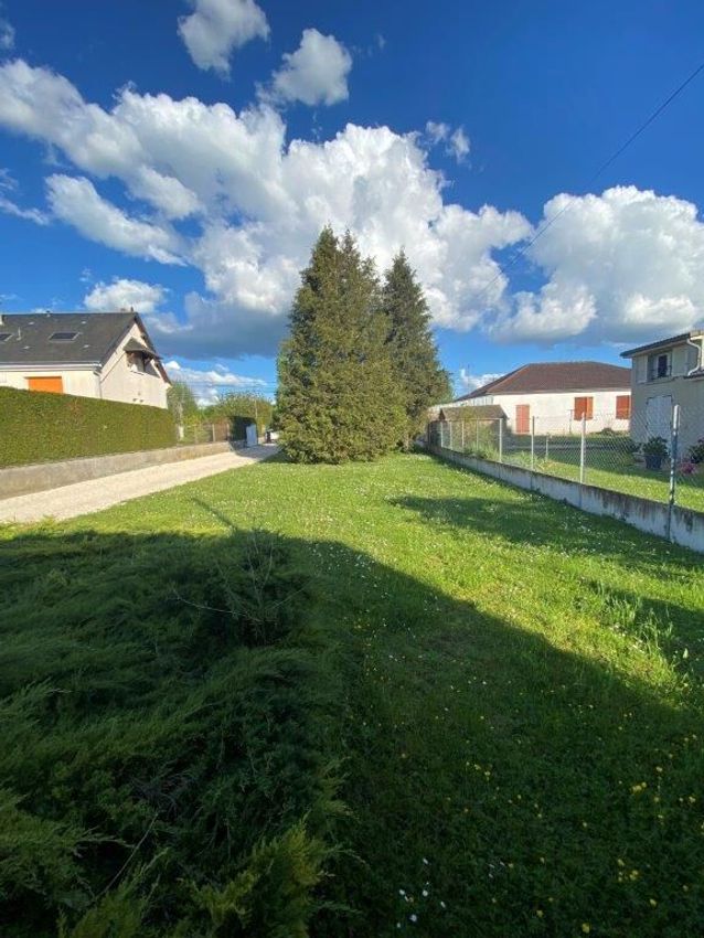 Image de terrain à Neuville-aux-Bois