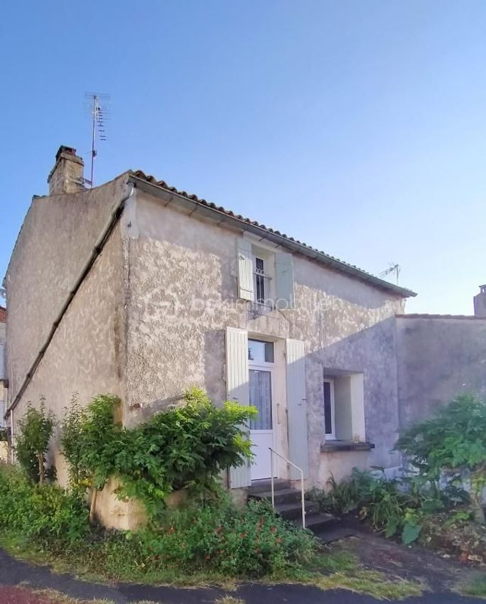 Image Façade à  maison individuelle de Meursac