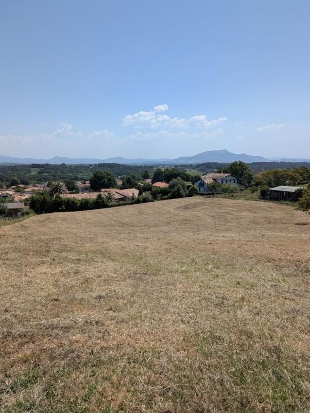 Image Vue à terrain de Bidart