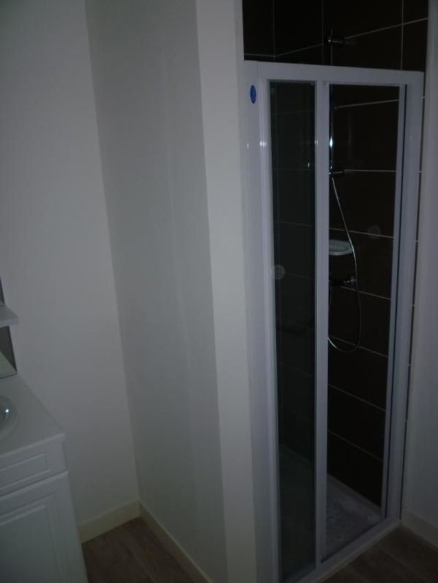 Image Salle de bains à appartement de Plougastel-Daoulas