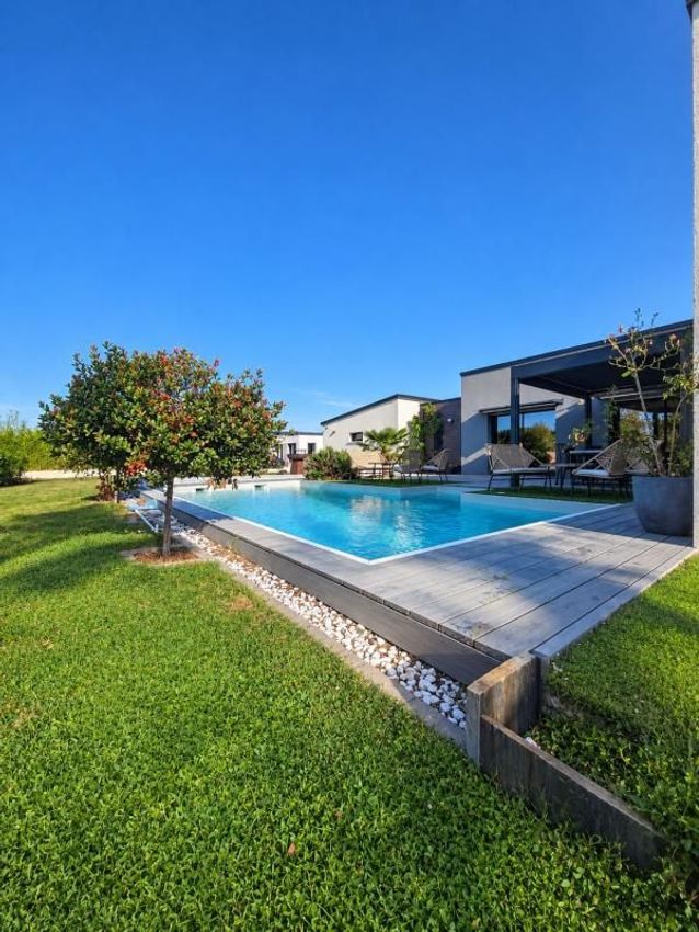 Image Piscine à  maison individuelle de Boulleret