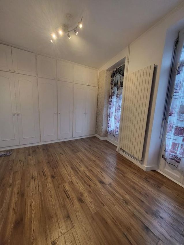 Image Pièce à studio de Saintes