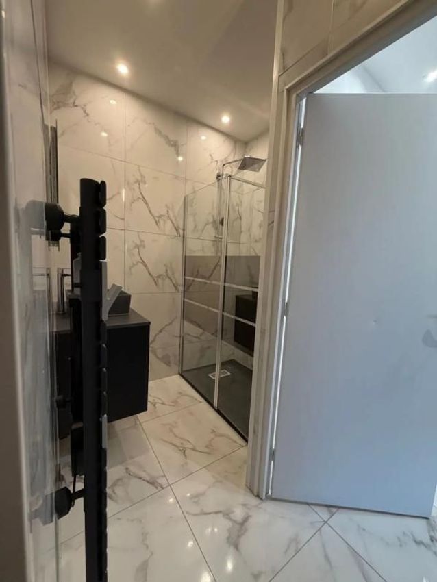 Image Salle de bains à studio de Étampes