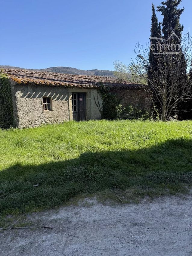 Image Façade à  propriété agricole de Bugarach