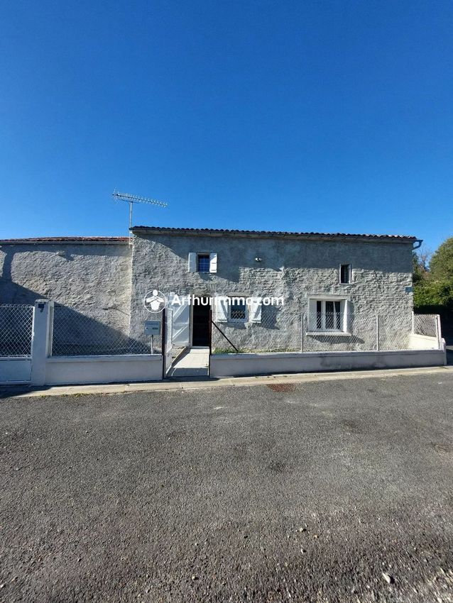 Image Façade à  maison de village de Gourvillette