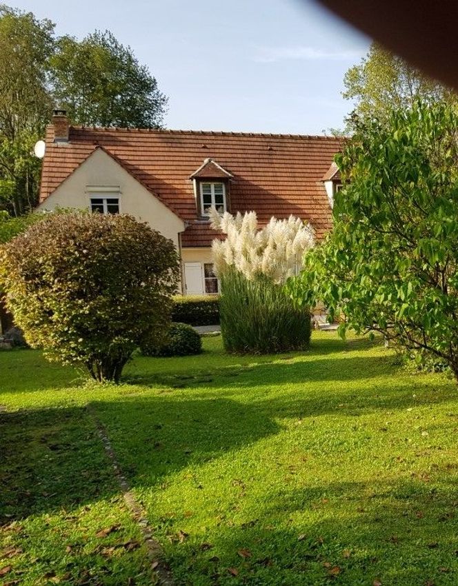 Image Façade à  maison individuelle de Saint-Crépin-aux-Bois