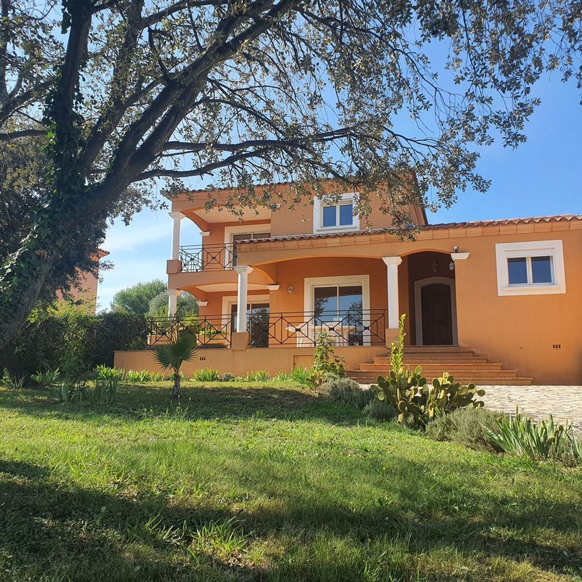 Image Façade à  maison individuelle de Uchaud