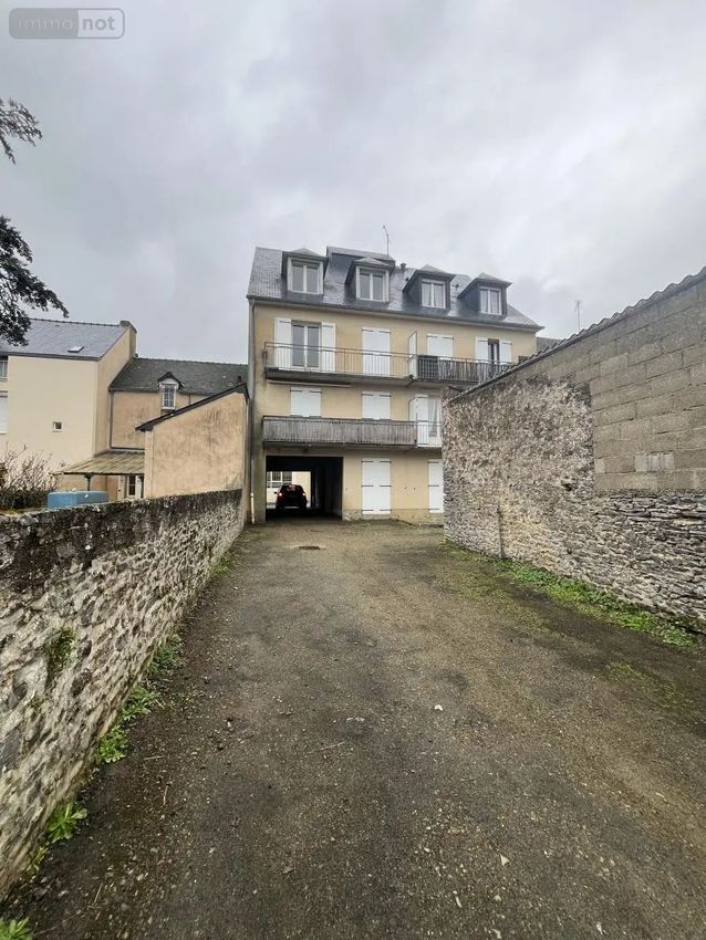Image Façade à appartement de Évron