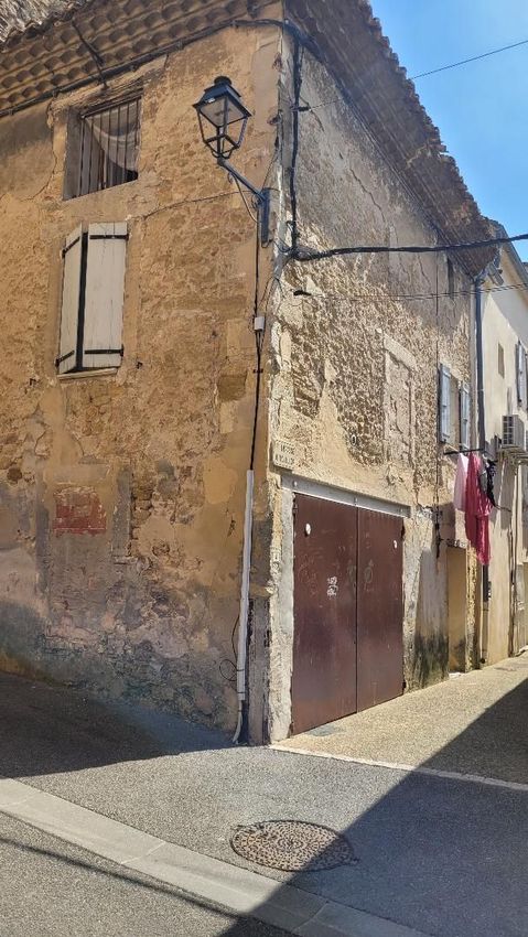 Image Façade à  maison individuelle de Camaret-sur-Aigues