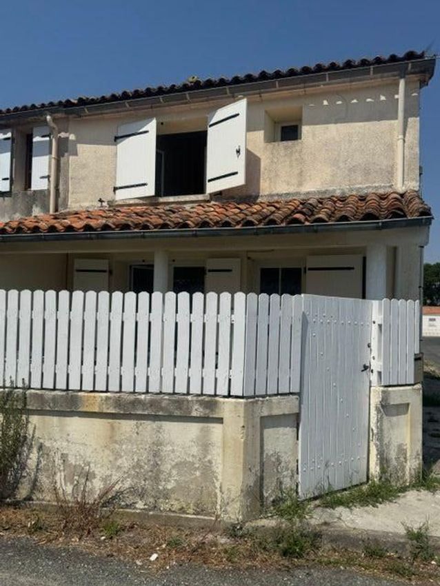 Image Façade à  maison individuelle de Saint-Laurent-de-la-Prée