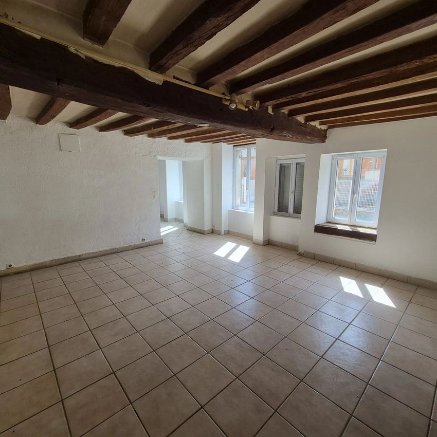 Image Pièce à  maison de village de Montillot