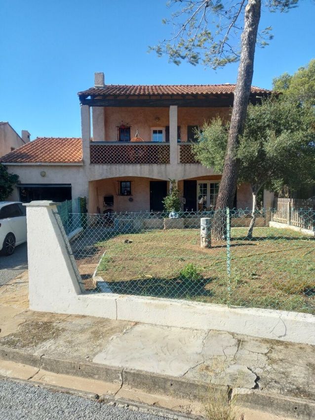 Image Façade à  villa de Le Muy
