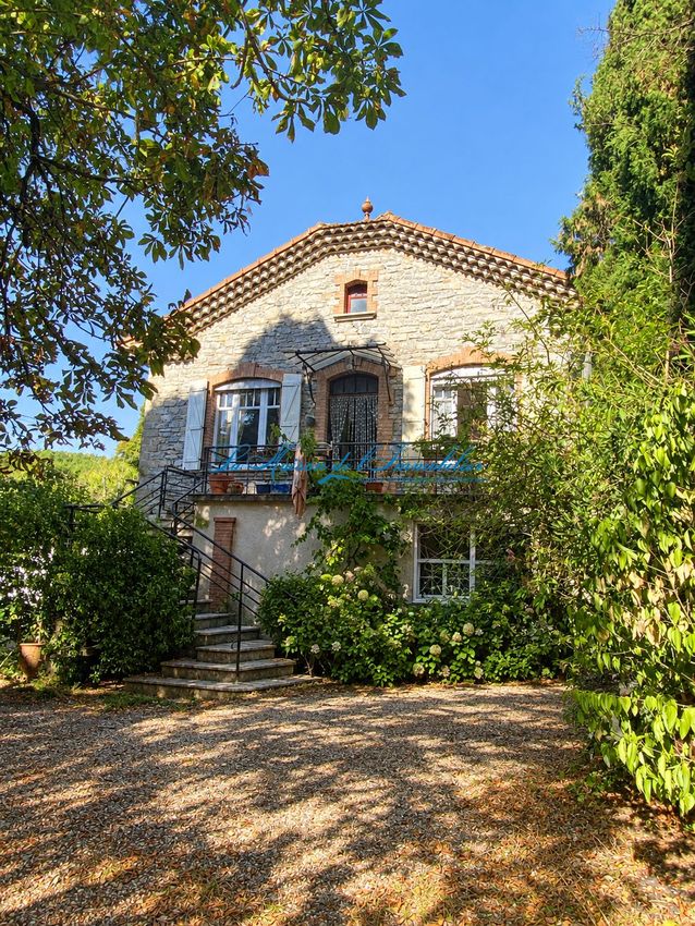 Image Façade à  maison individuelle de Mialet