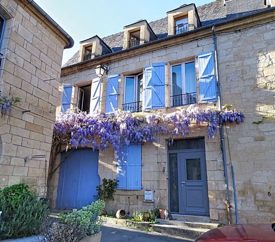 Image Façade à  maison de village de Montignac-Lascaux