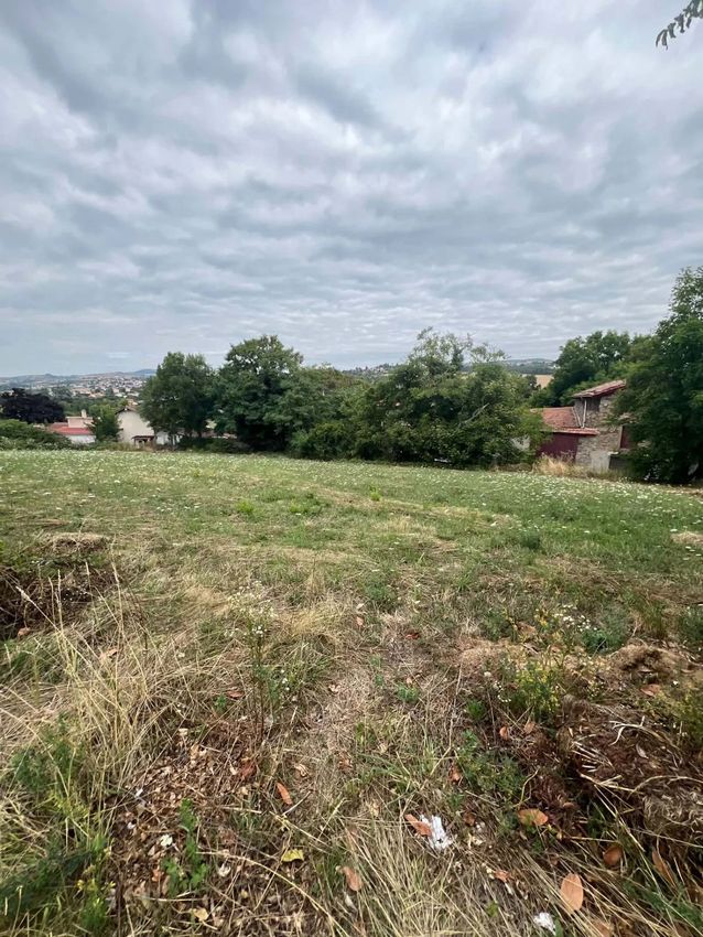 Image de terrain à Rue Ferdinand Buisson