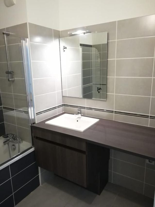 Image Salle de bains à appartement de Le Crès