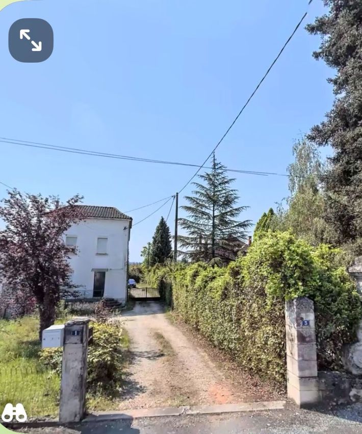 Image Façade à  maison mitoyenne de Condezaygues