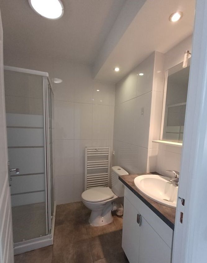 Image Salle de bains à studio de Goussainville