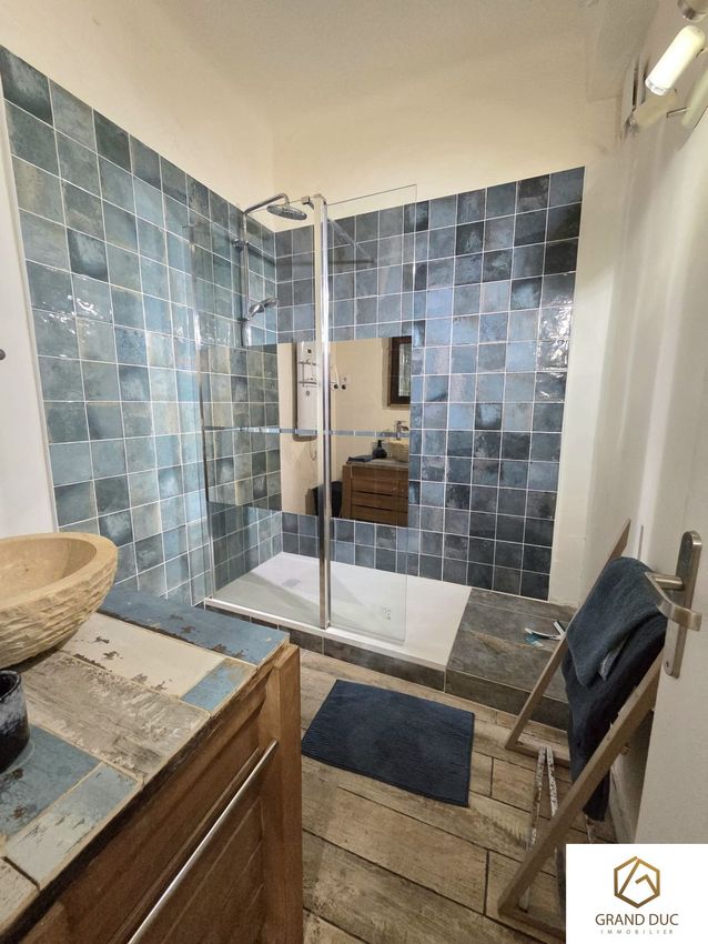 Image Salle de bains à appartement de Marseille 1er Arrondissement