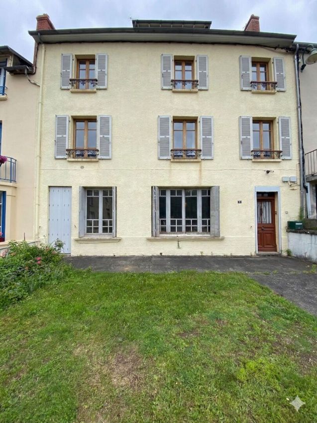 Image Façade à  maison individuelle de Giat