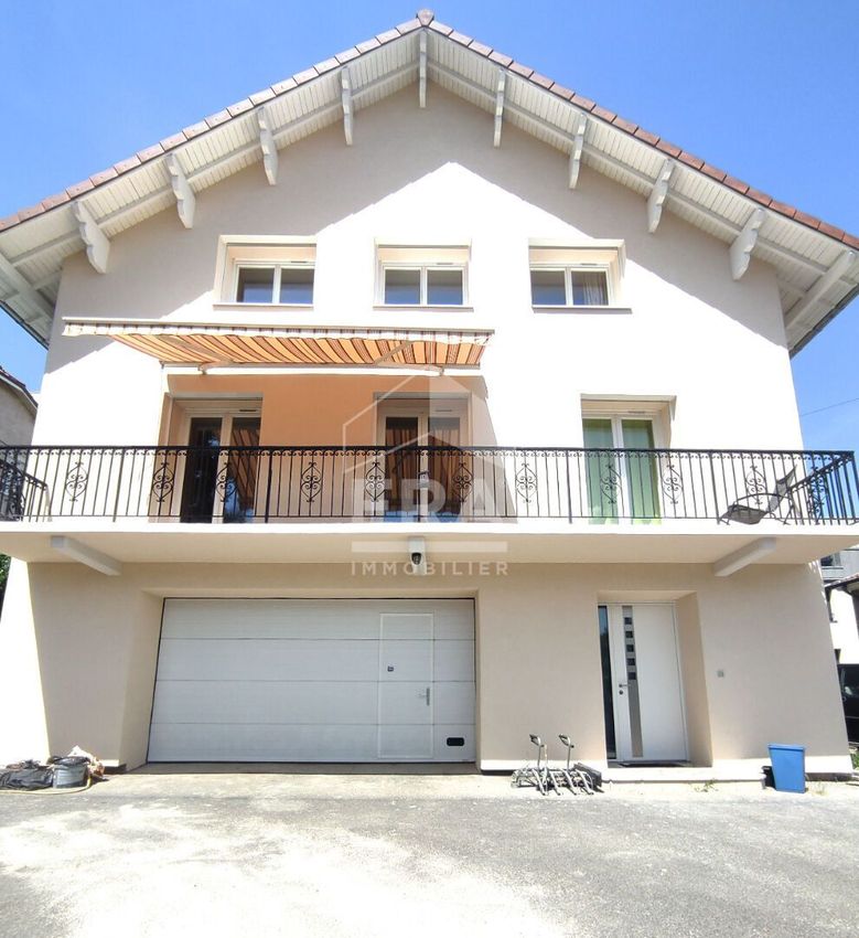 Image Façade à  maison individuelle de Vals-près-le-Puy