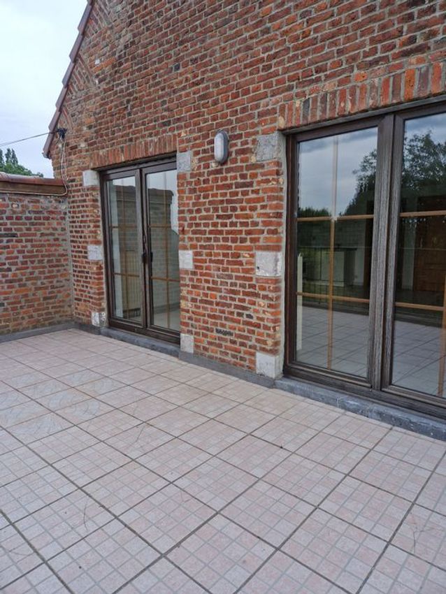 Image Terrasse à  maison individuelle de Hon-Hergies