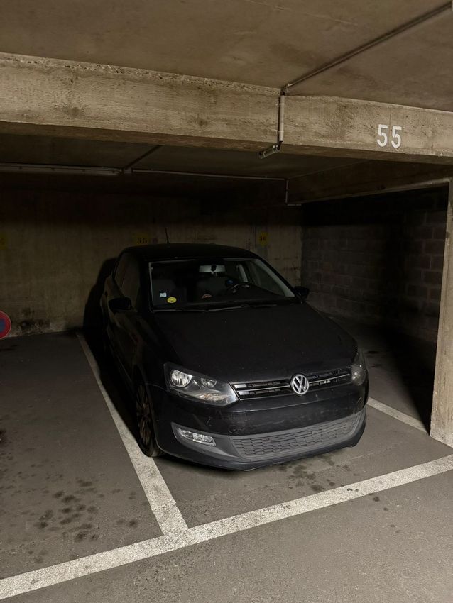 Image Place de parking à parking de Père Lachaise-Réunion