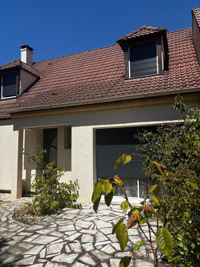 Image Façade à  maison individuelle de Issou