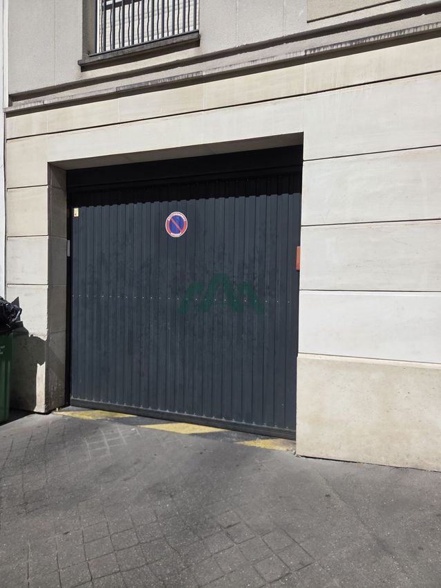 Image Vue à parking de 20 Rue Paul Fort