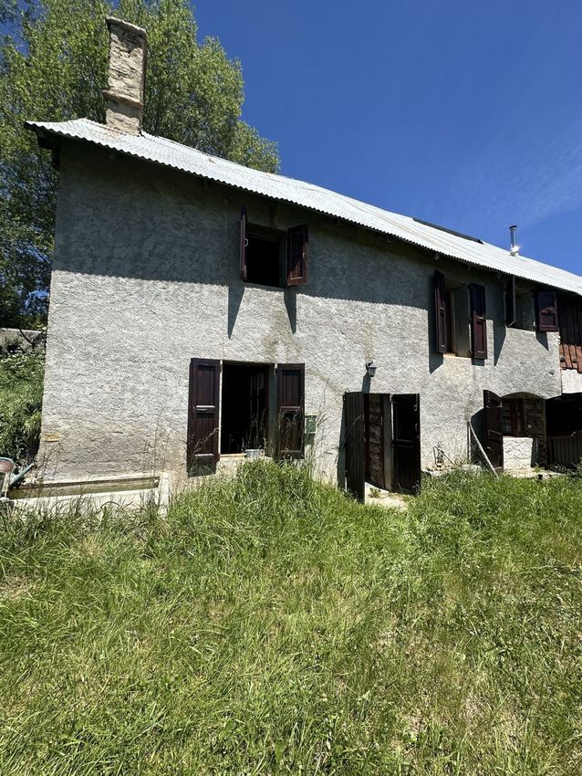 Image Façade à  maison individuelle de Ancelle
