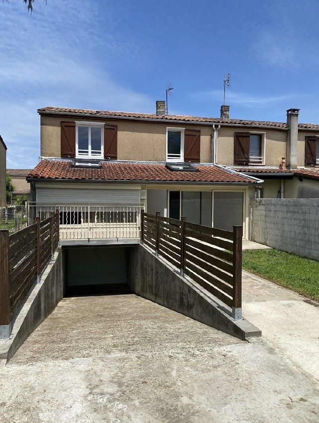 Image Façade à  maison individuelle de Aire-sur-l'Adour