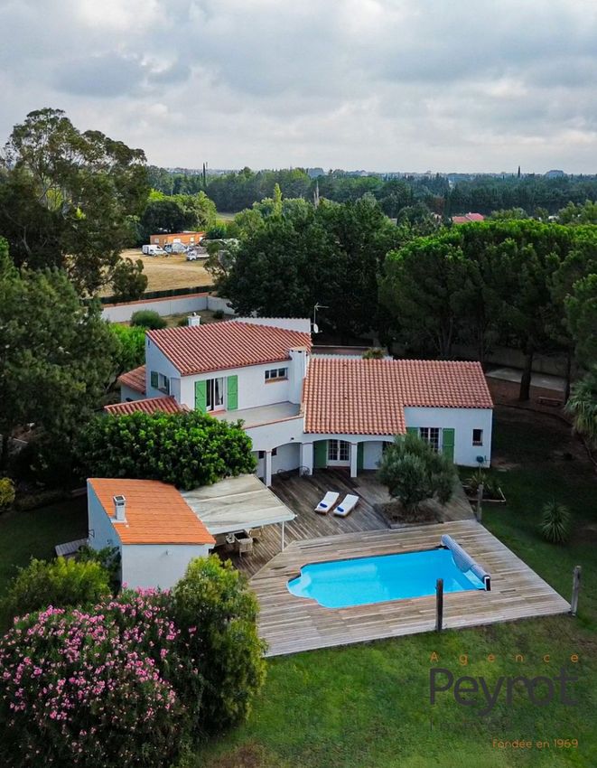 Image Piscine à  maison individuelle de Le Soler