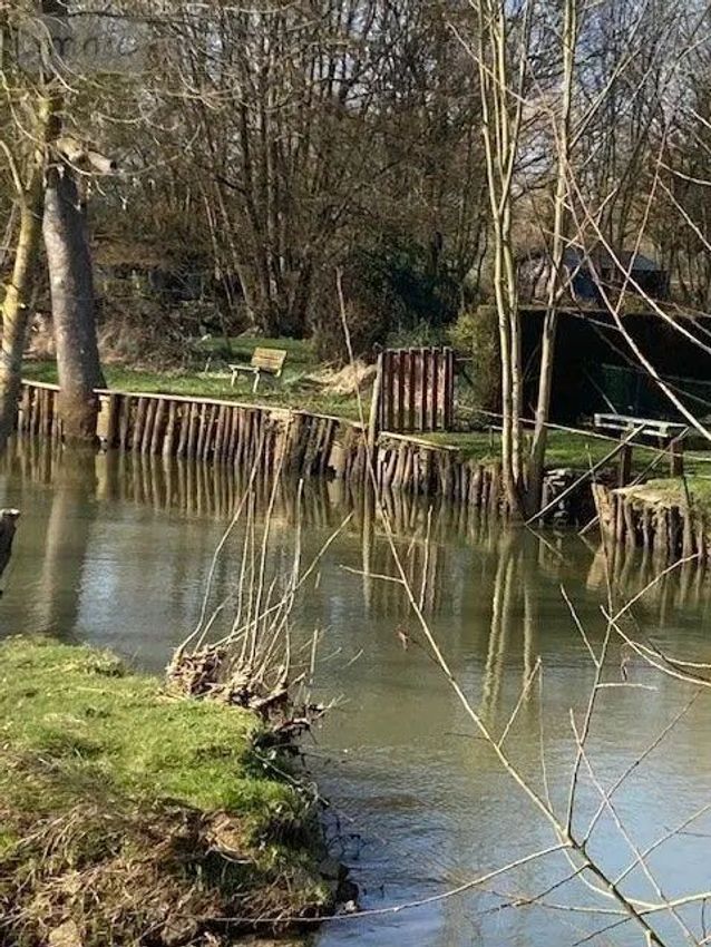 Image Vue à terrain de Congé-sur-Orne
