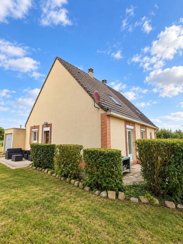Image Façade à  maison de village de Gannes
