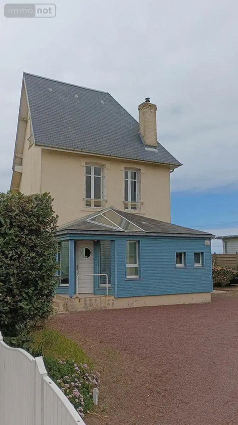 Image Façade à  maison individuelle de Jullouville