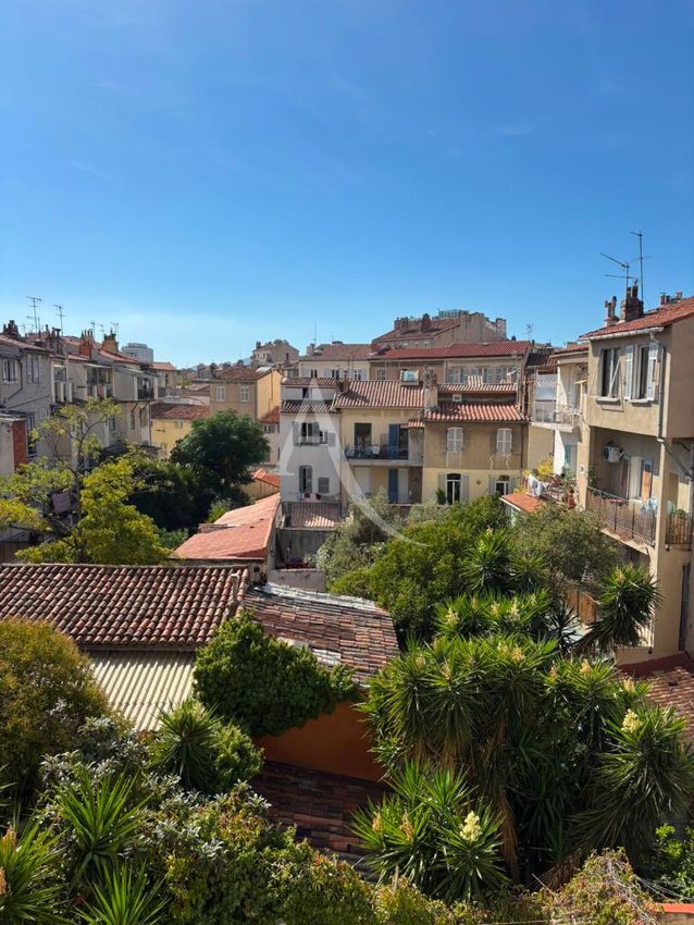 Image Façade à appartement de Marseille 6e Arrondissement
