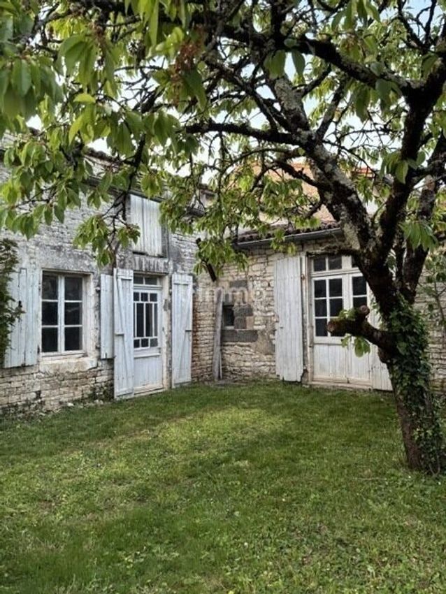 Image Façade à  maison individuelle de Saleignes