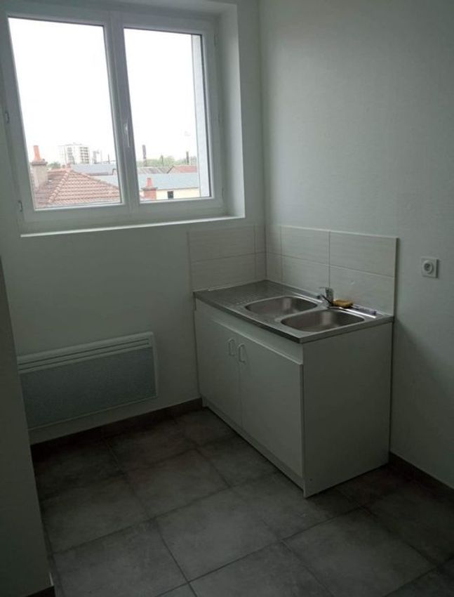 Image Salle de bains à appartement de Vierzon