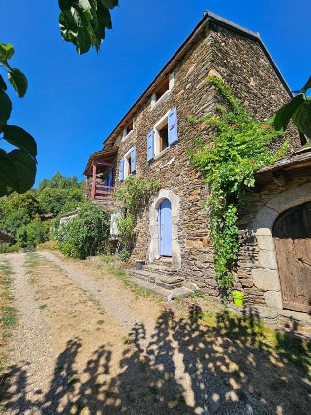 Image Façade à  maison individuelle de Ponteils-et-Brésis